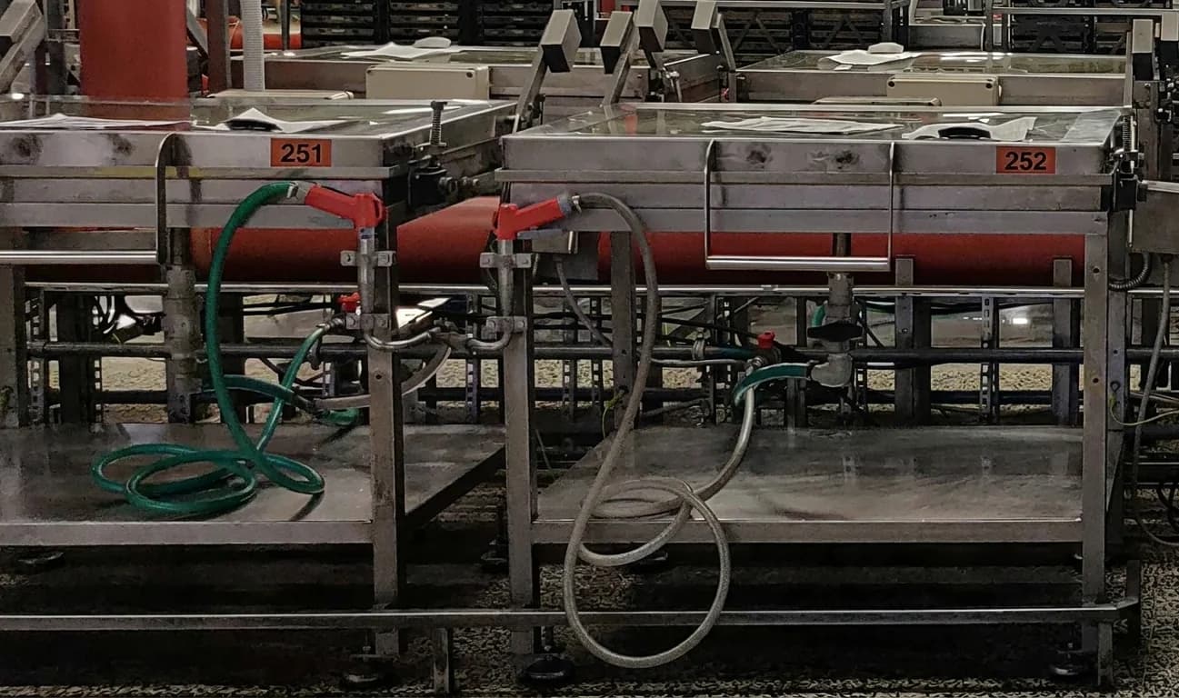 Formovací vany pro ATEX prostředí — automatizace galvanického procesu